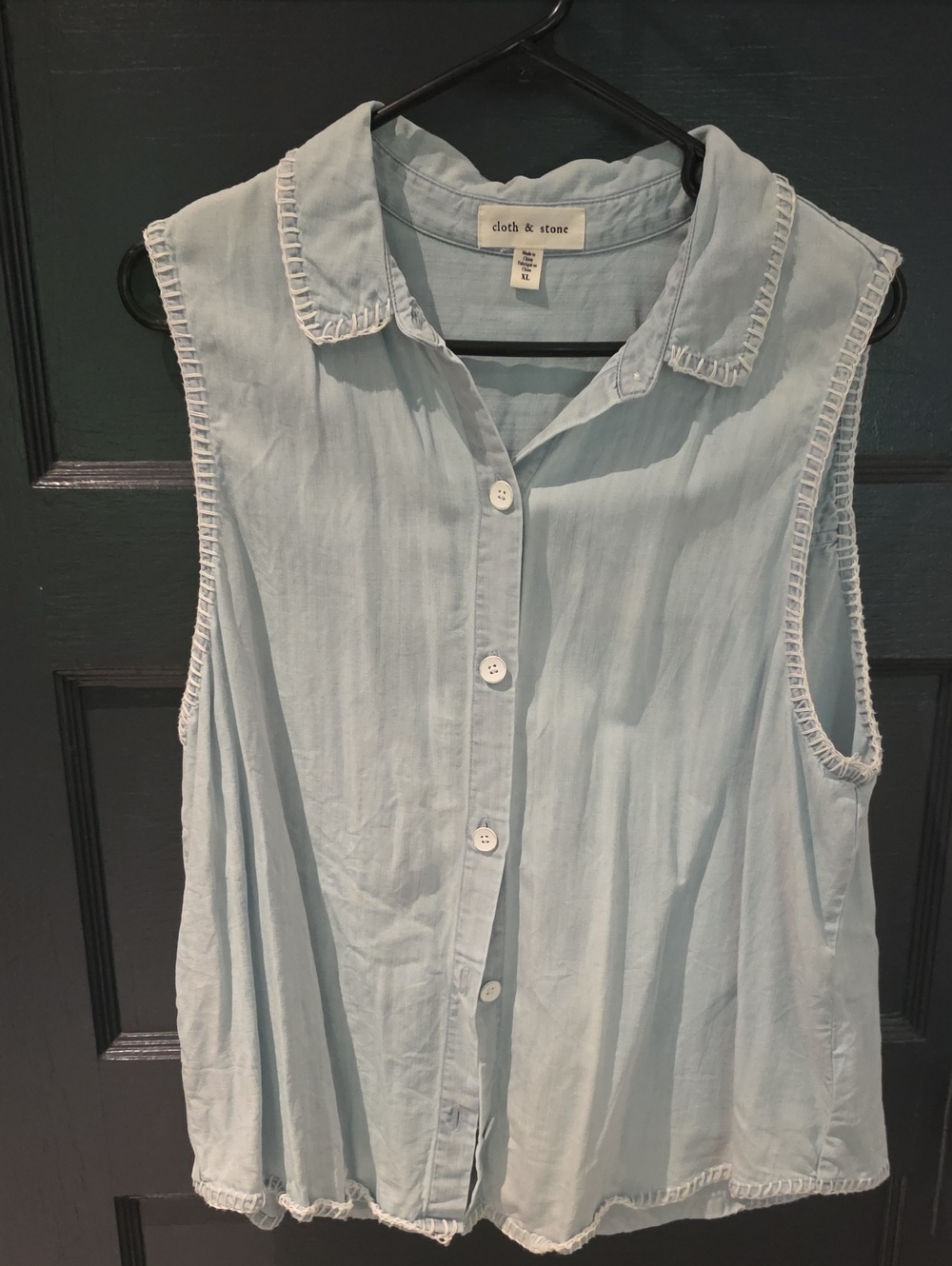 cloth & stone Pale Blue Sleeveless Button-Down Top